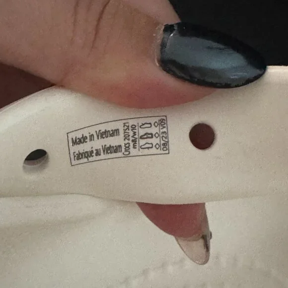 Crocs Classic Crush Clogs In White, Size M8 W10 WORN ONCE - Picture 10 of 10